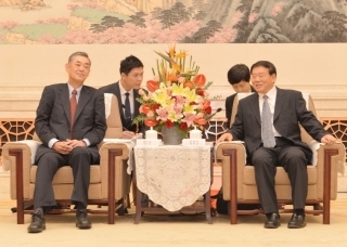 婁勤倹書記と会見