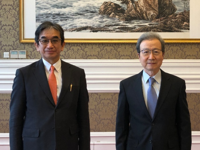 垂大使拜会了中国日本友好协会常务副会长程永华