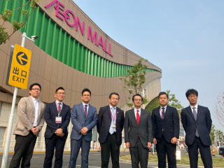 金杉大使访问湖北省:出席鄂州花湖机场内的国际物流中心开工仪式、与鄂州市市委书记会谈、考察永旺梦乐城、跨境电商实体店、日本湖北总商会的湖北代表处等(2024年3月24日)