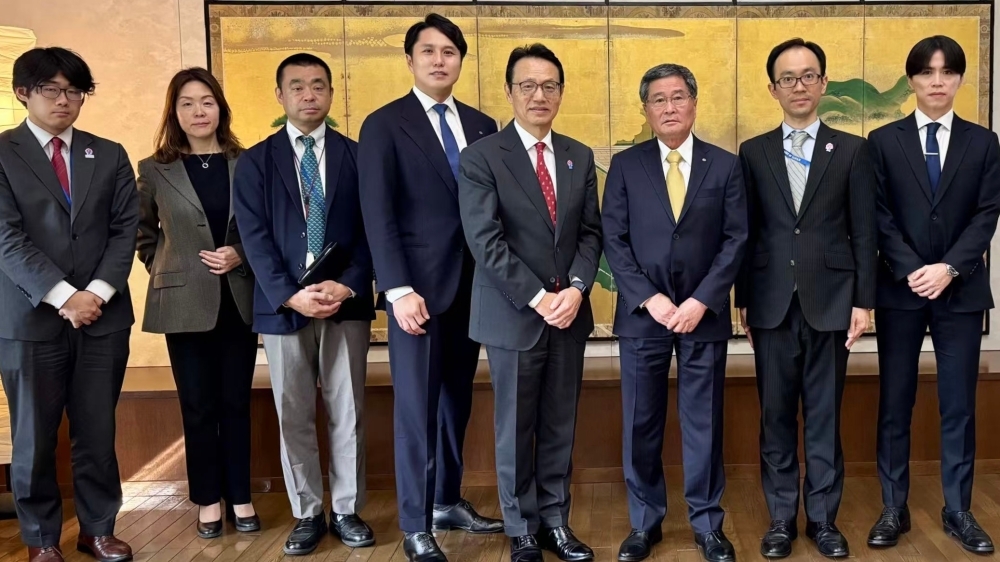 授予株式会社平成商事代表取缔役今江友博先生日本大使奖(2025年5月21日)